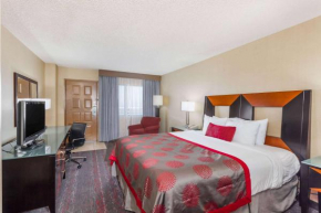 Отель Ramada by Wyndham San Diego National City  Наешнл Сити